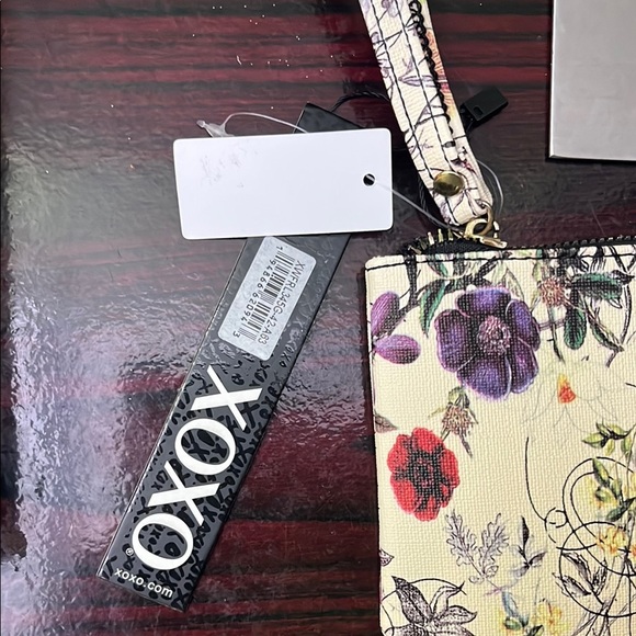 🆕 XOXO Floral Women's Wristlet & Purse Set - Picture 7 of 16